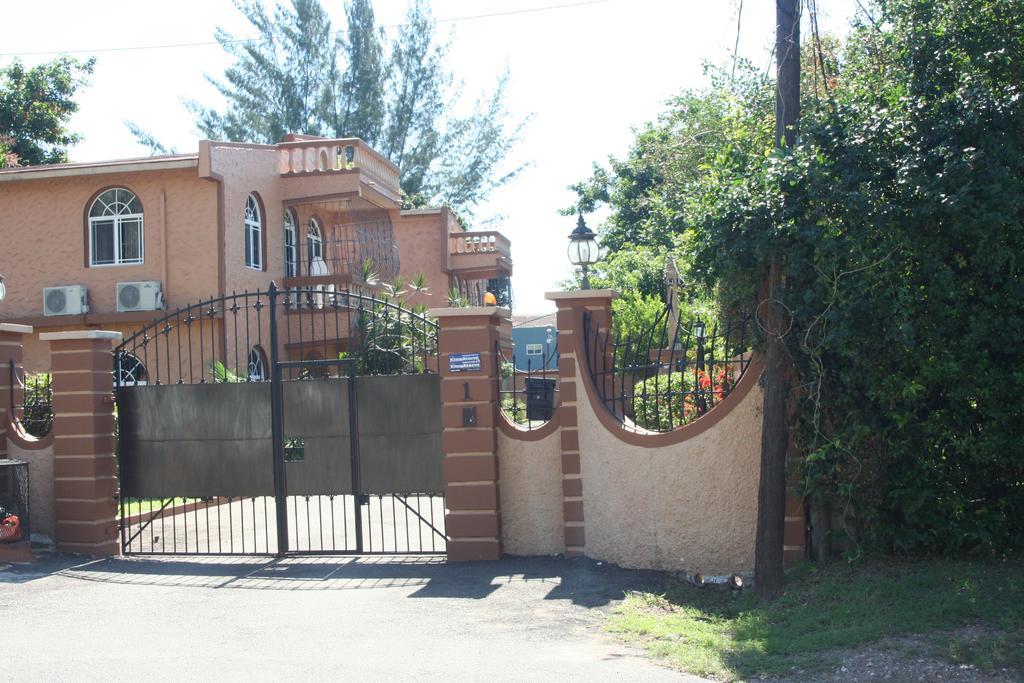 Cozy Apartment Κίνγκστον Εξωτερικό φωτογραφία